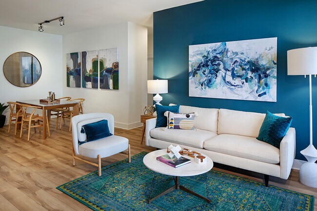 Building Photo - City Life Starts Here – Spacious 1 Bed / 1...