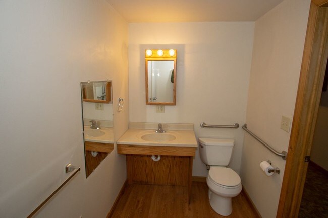 Building Photo - 12 Gas Plant Road Unit 6