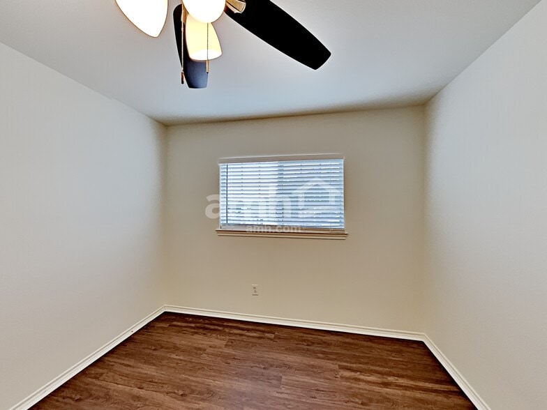 Building Photo - 4417 Chris Dr