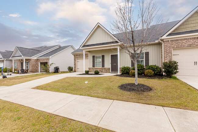 Building Photo - 948 Erika Ln