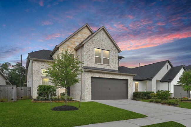 Building Photo - 9319 Galloway Wds Trl