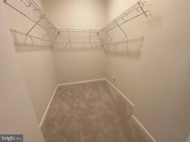 Building Photo - 506 Nursery Ln