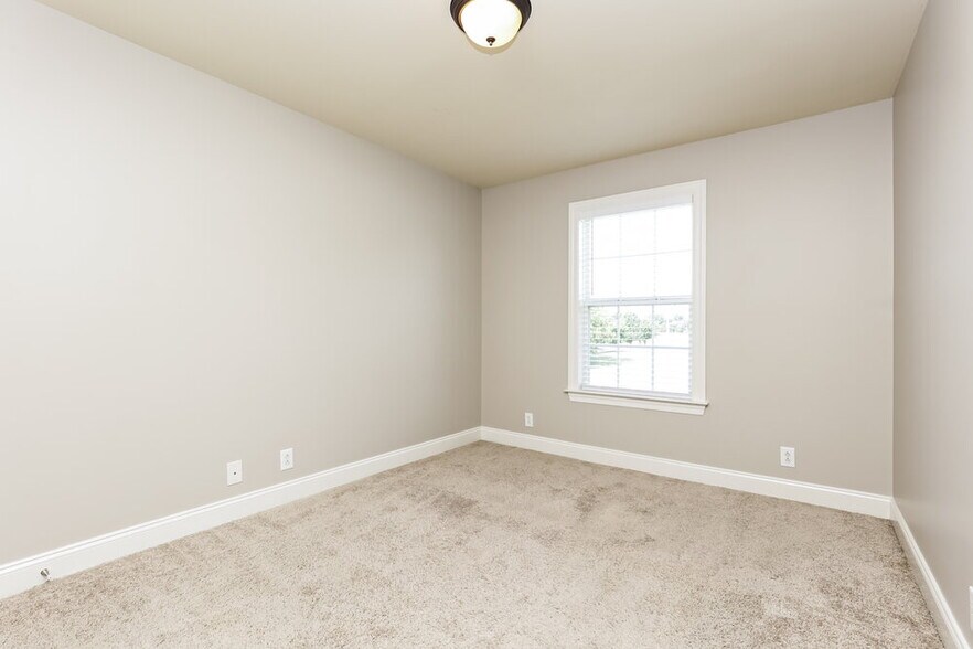 Building Photo - 1521 Barnsley Dr