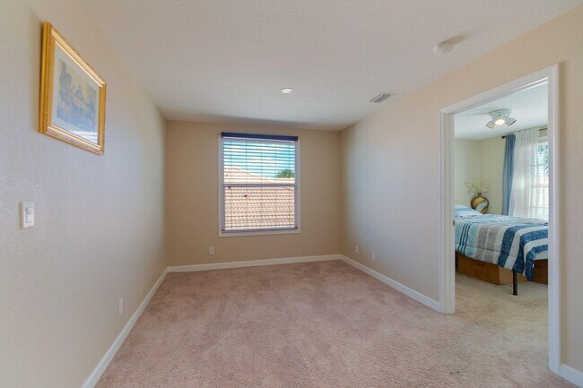 Building Photo - 3887 Hamilton Key