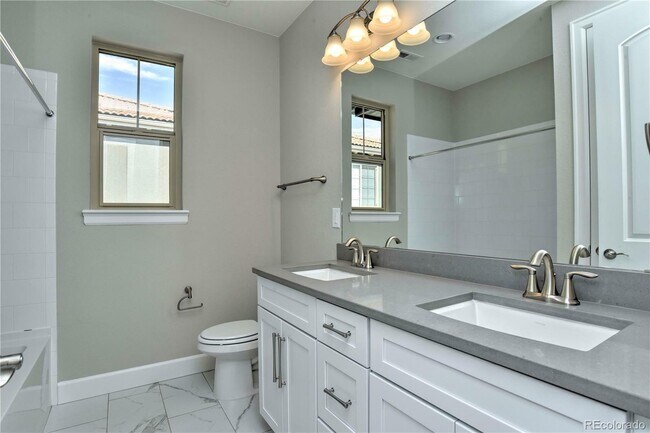 Building Photo - 6040 S Olive Ct