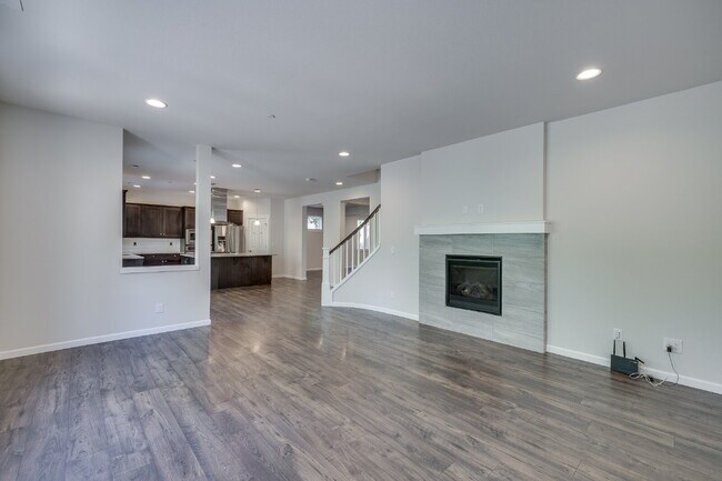 Building Photo - Stunning & Spacious Lynnwood Rental Available Now!