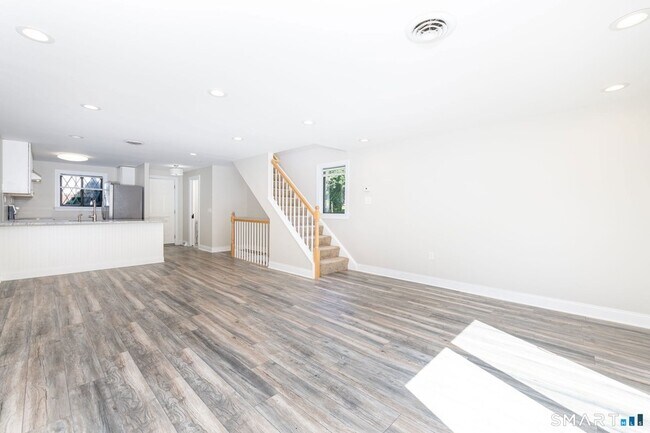 Building Photo - 101 Cedar Hollow Dr
