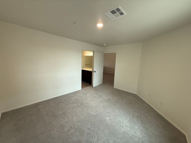 Building Photo - BRAND NEW Desert Sky Townhouse