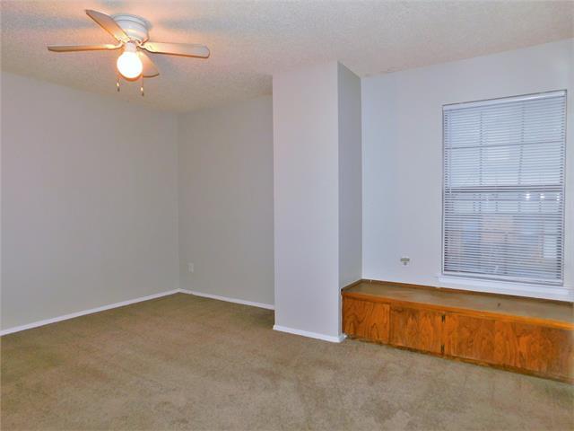 Building Photo - 1131 Dallas Dr