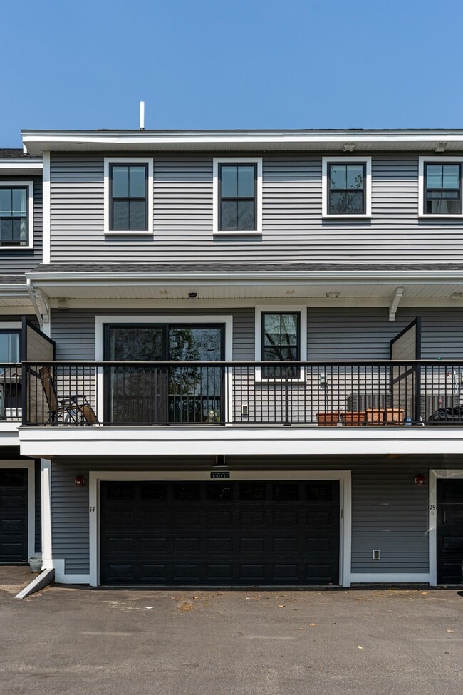 Building Photo - 30 Cate St