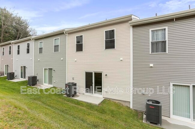 Building Photo - 53 Cranston Ct