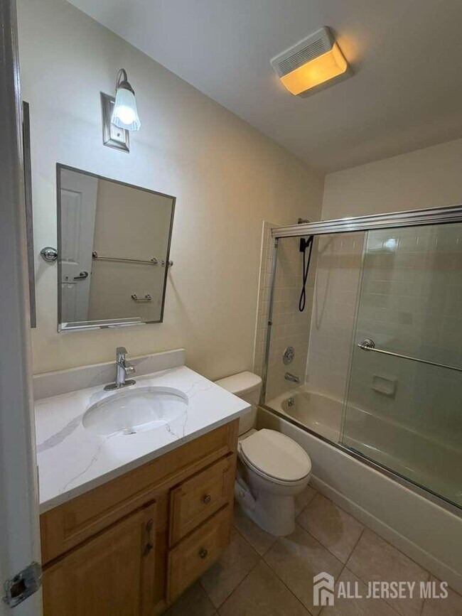 Building Photo - 126 Winchester Way