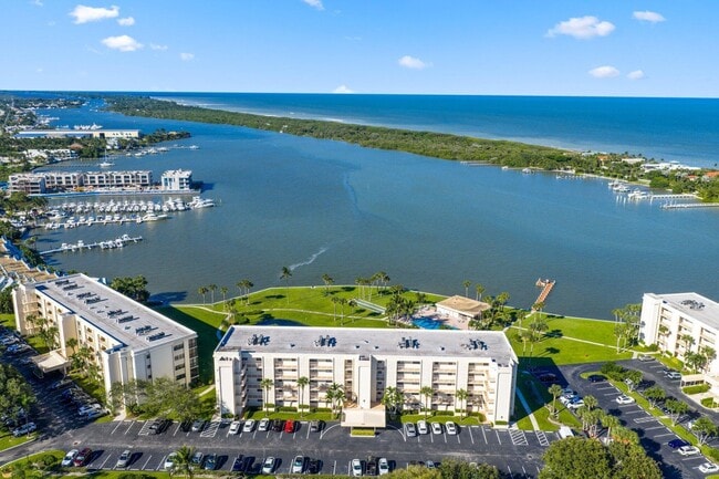 Building Photo - 200 Intracoastal Pl