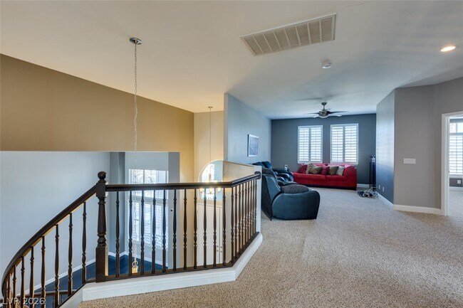 Building Photo - 152 Ultra Dr