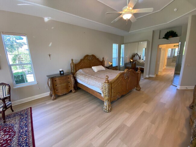 Building Photo - Spectacular and Luxurious Turnkey ANNUAL Lease in The Village of Bridgeport