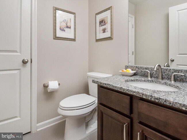 Building Photo - 1047 Ironwood Ln