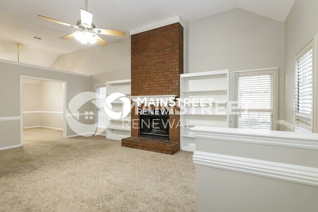 Building Photo - 3 Bedroom Pet-Friendly Home in MEMPHIS, TN with Main Street Renewal