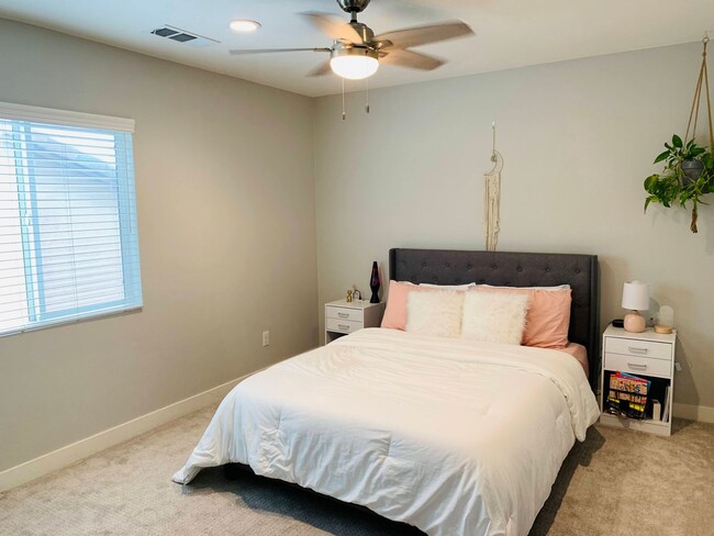 Building Photo - Gorgeous 4 Bedroom Home in West Murrieta