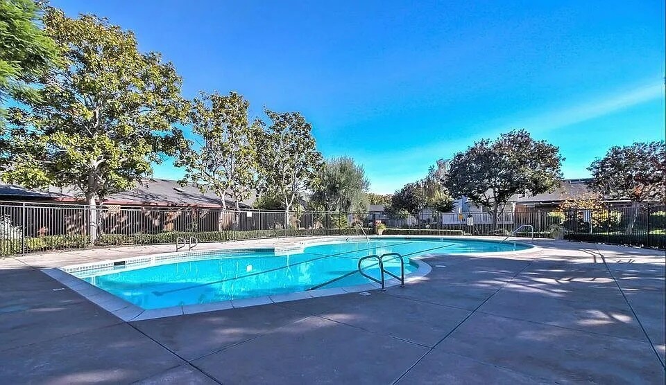 Building Photo - 1344 Merrivale West Sq