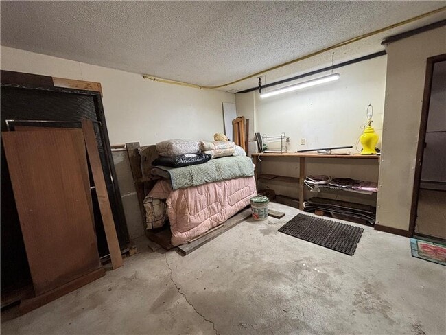 Building Photo - 278 Charlestown Beach Rd