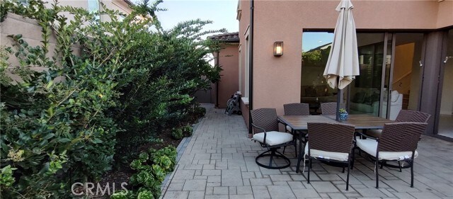 Building Photo - 188 Villa