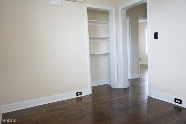 Building Photo - 5204 Leeds Ave