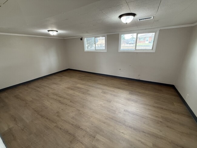 Building Photo - 820 35th Ave Ct