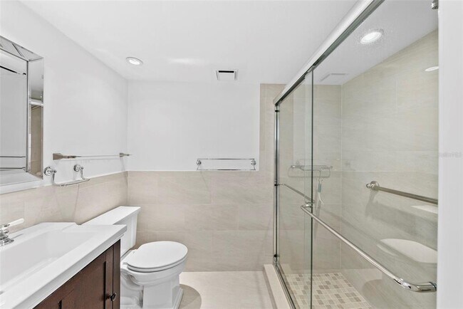 Building Photo - 4920 Locust St NE