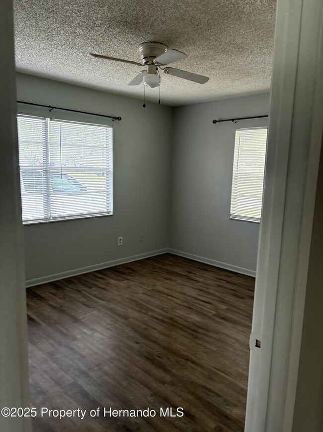 Building Photo - 10314 Usher St