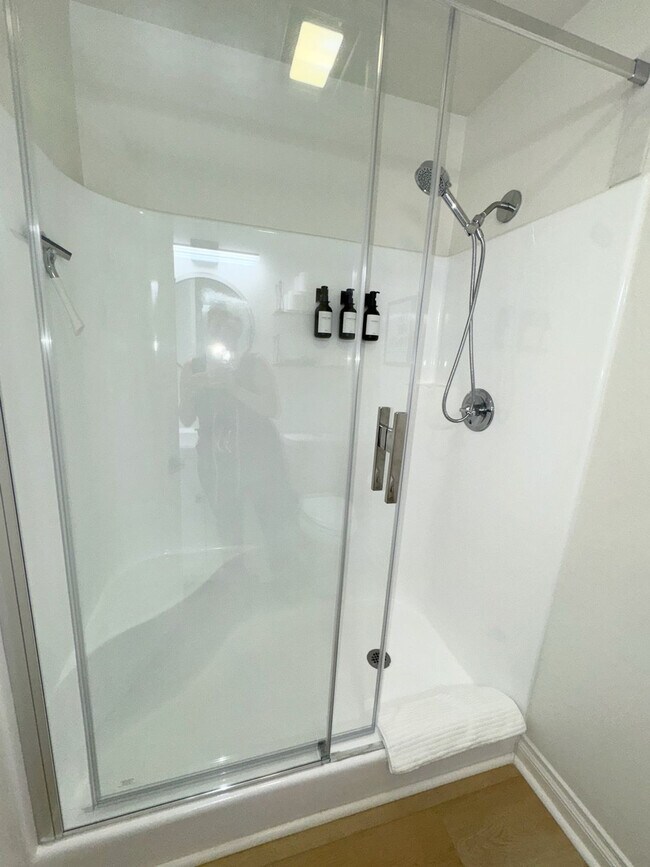 Building Photo - 1773 Torrance St