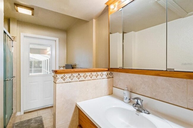 Building Photo - 5 S Orion Ave