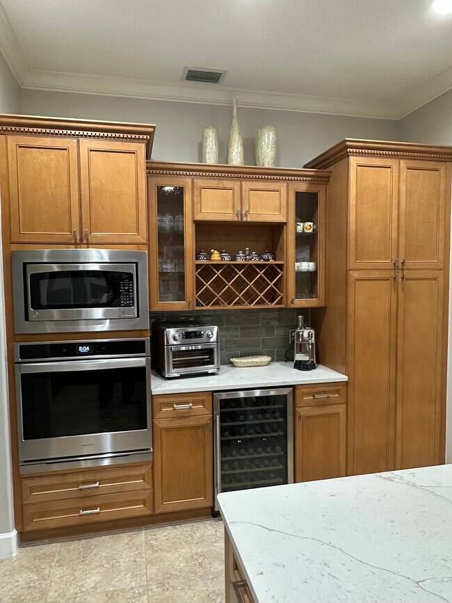 Building Photo - 10724 Cory Lake Dr