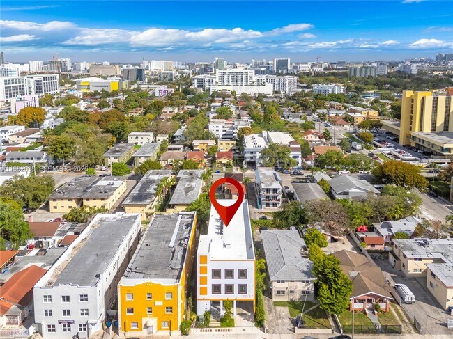 Building Photo - 1037 NW 2nd St