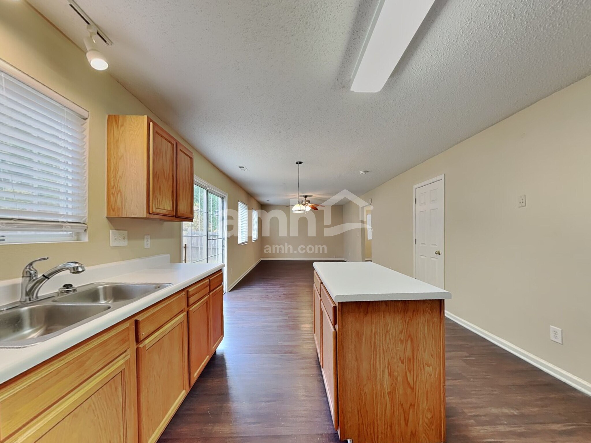 Building Photo - 3345 Wiliton Way