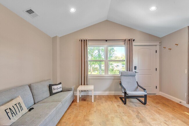Building Photo - 6416 Edsel Dr