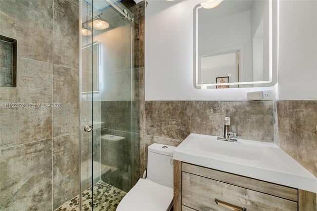 Building Photo - 970 NW 10th Ave