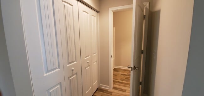 Building Photo - Regency Park Subdivision