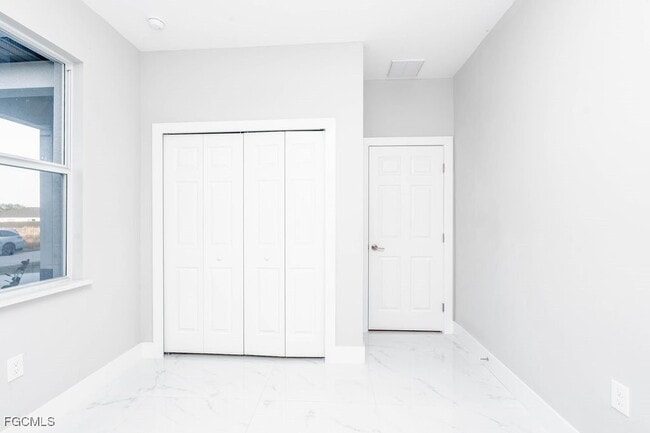 Building Photo - 4417 22nd St SW