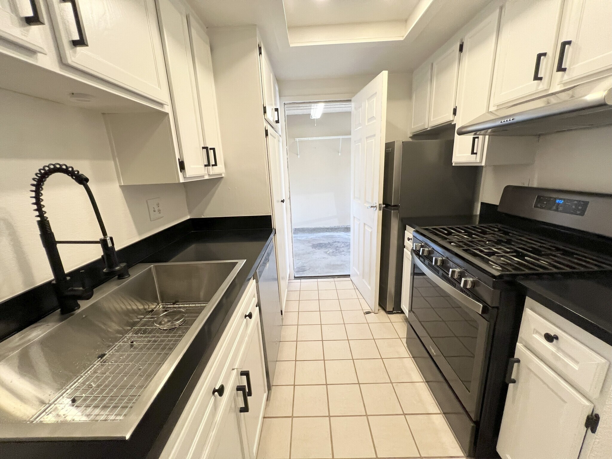 Building Photo - 4762 33rd St