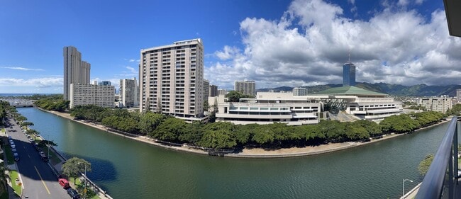 Building Photo - Stunning 2BR/1BA Canal-View Condo – Marina...