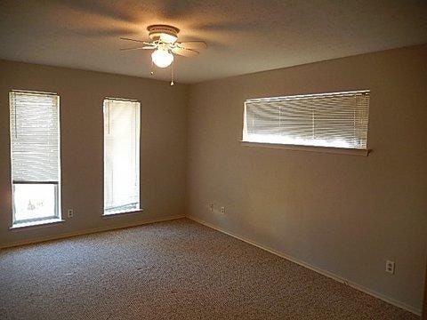 Building Photo - 8403 Lullwater Dr
