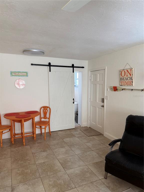 Building Photo - 3601 Saxon Dr