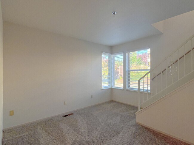 Building Photo - Natural Light Filled 2bd/2bth Loft Condo in Crown Hill, $2,550/mo.
