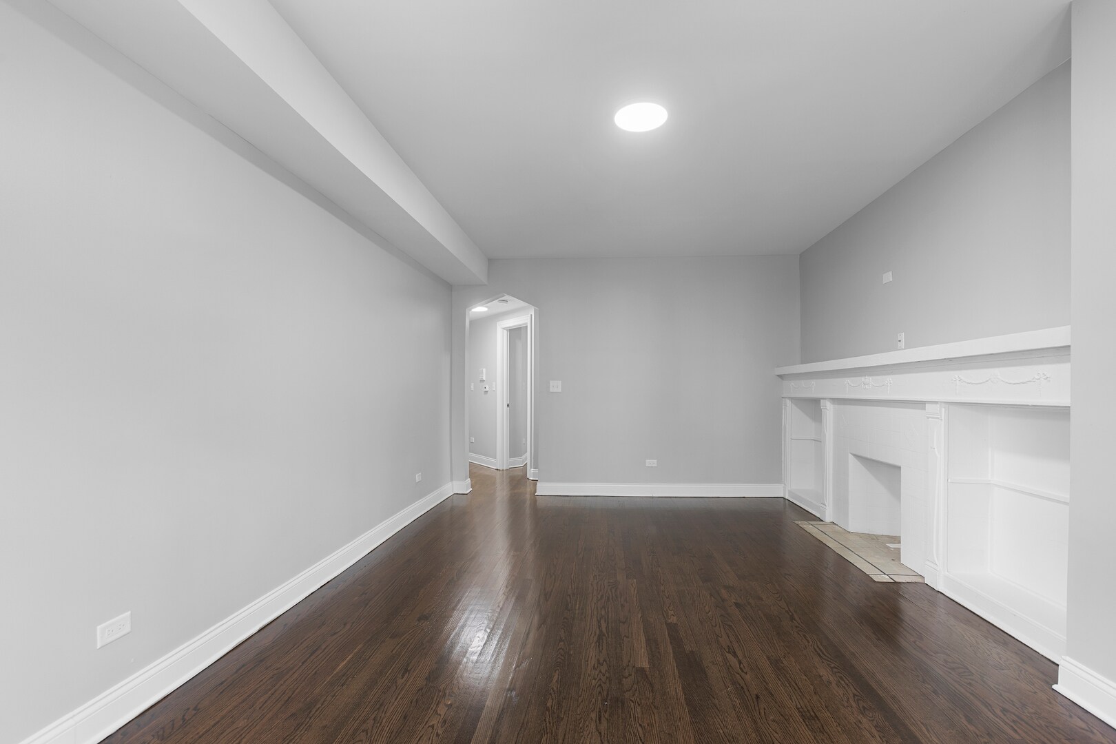 Building Photo - 8129 S Maryland Ave