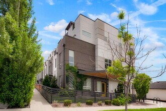 Building Photo - Stylish Sloan’s Lake Townhome with Rooftop...