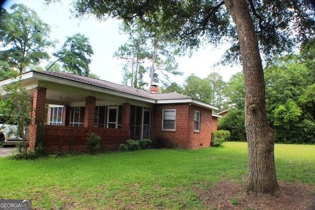Building Photo - 106 Oakhurst St