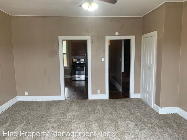 Building Photo - 3 br, 1 bath House - 940 W. Princess St., ...