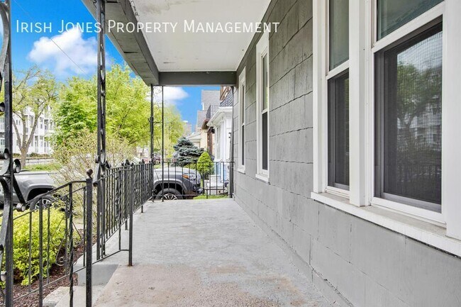 Building Photo - 120 West Ave