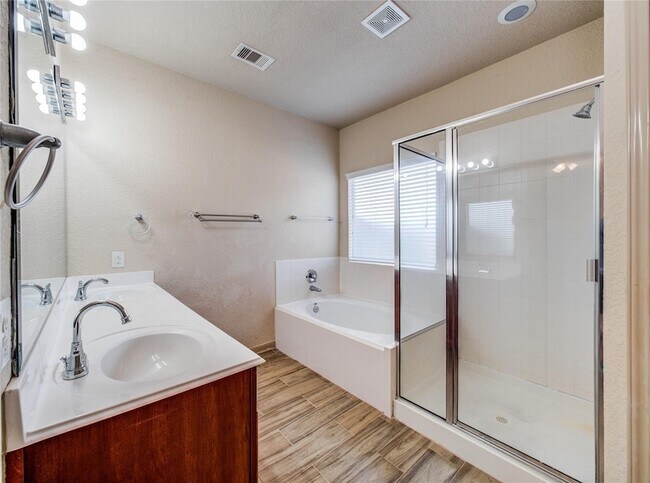 Building Photo - 22411 Albee Dr