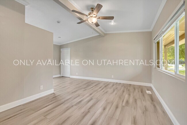 Building Photo - 1075 W 860 N